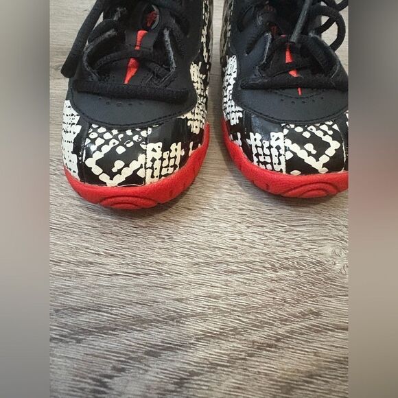 Nike toddler sneakers - Picture 3 of 8